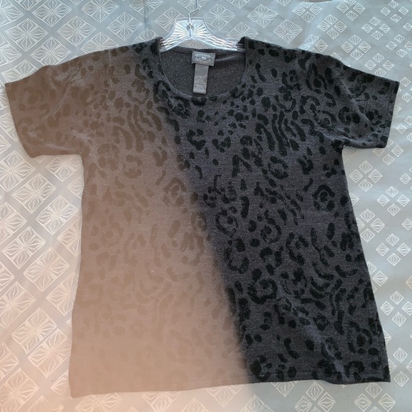 Designer Original Animal Print Sweater - Picture 3 of 7